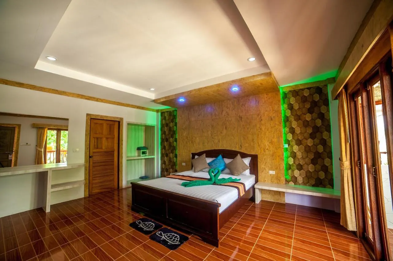 Phi Phi Nice Beach Resort タイ王国